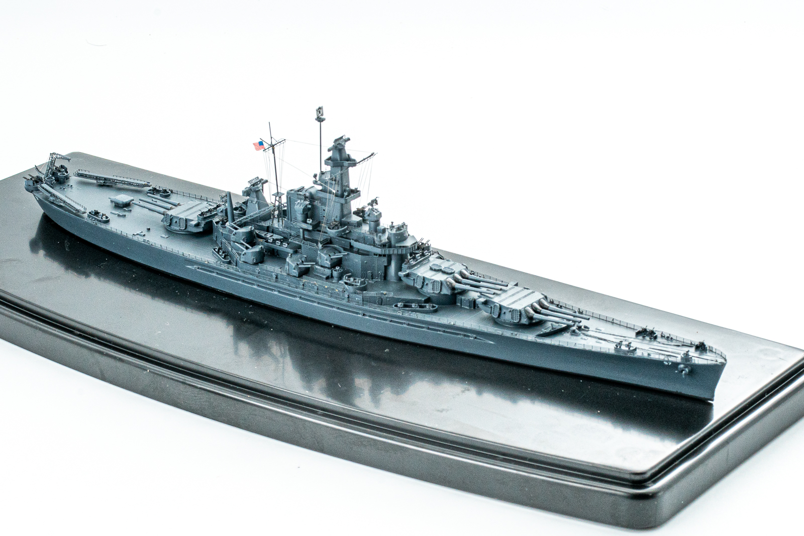 トランぺッター／ピットロードの1/700 アメリカ海軍戦艦　サウスダコタのプラモデルの完成品。第三次ソロモン海戦時に改造。