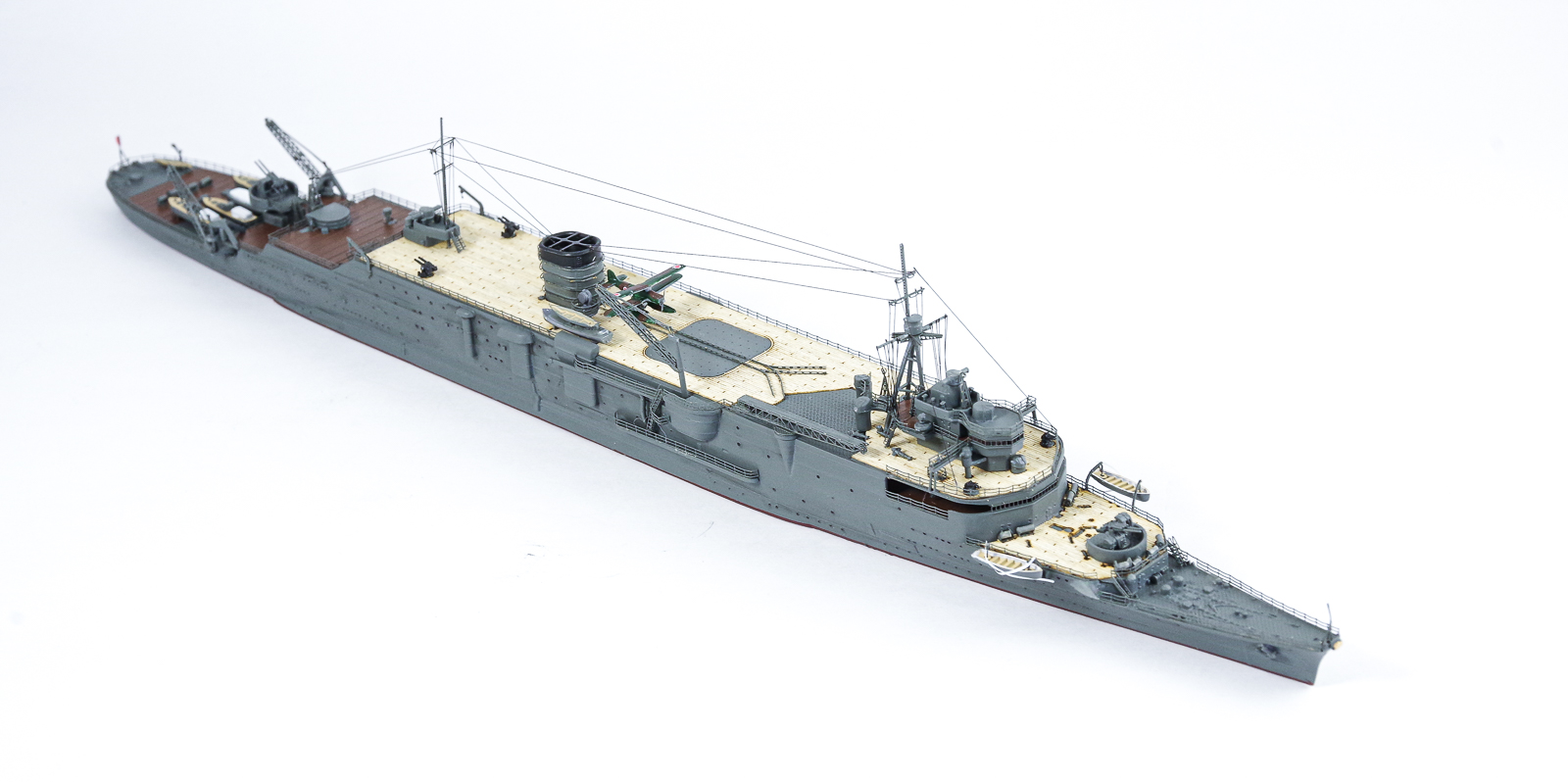 アオシマ　1/700 日本海軍潜水母艦大鯨　プラモデル　ディテールアップ完成品