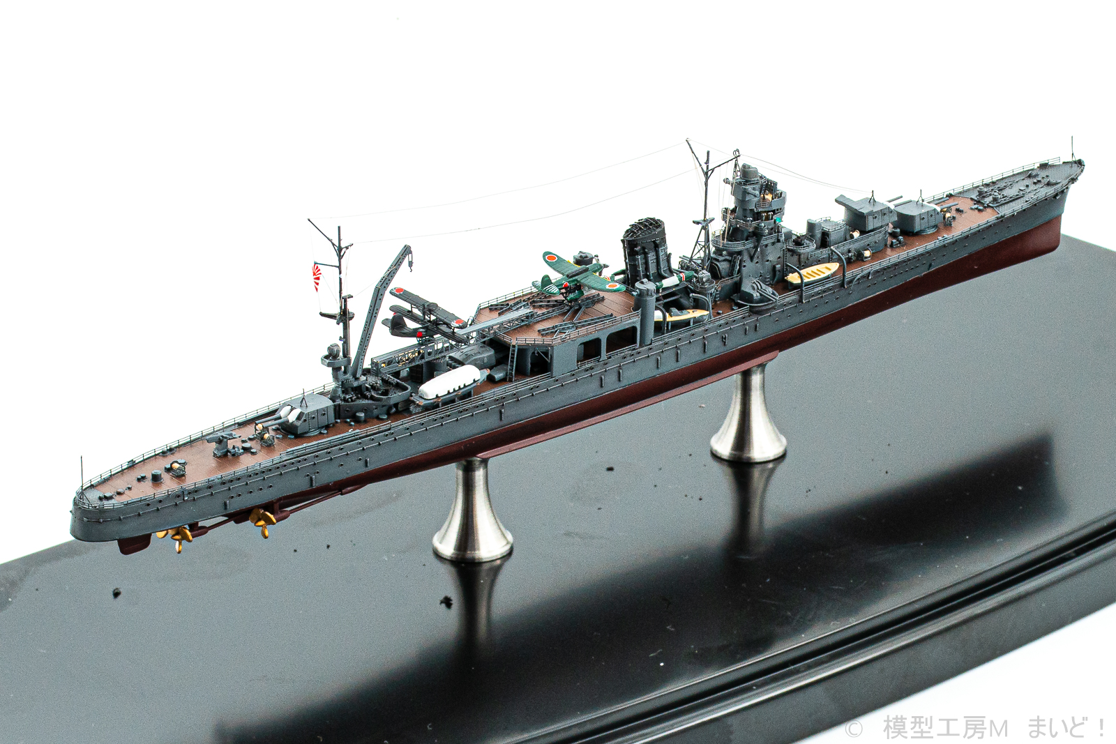 1/700 日本海軍巡洋艦　阿賀野　塗装済完成品