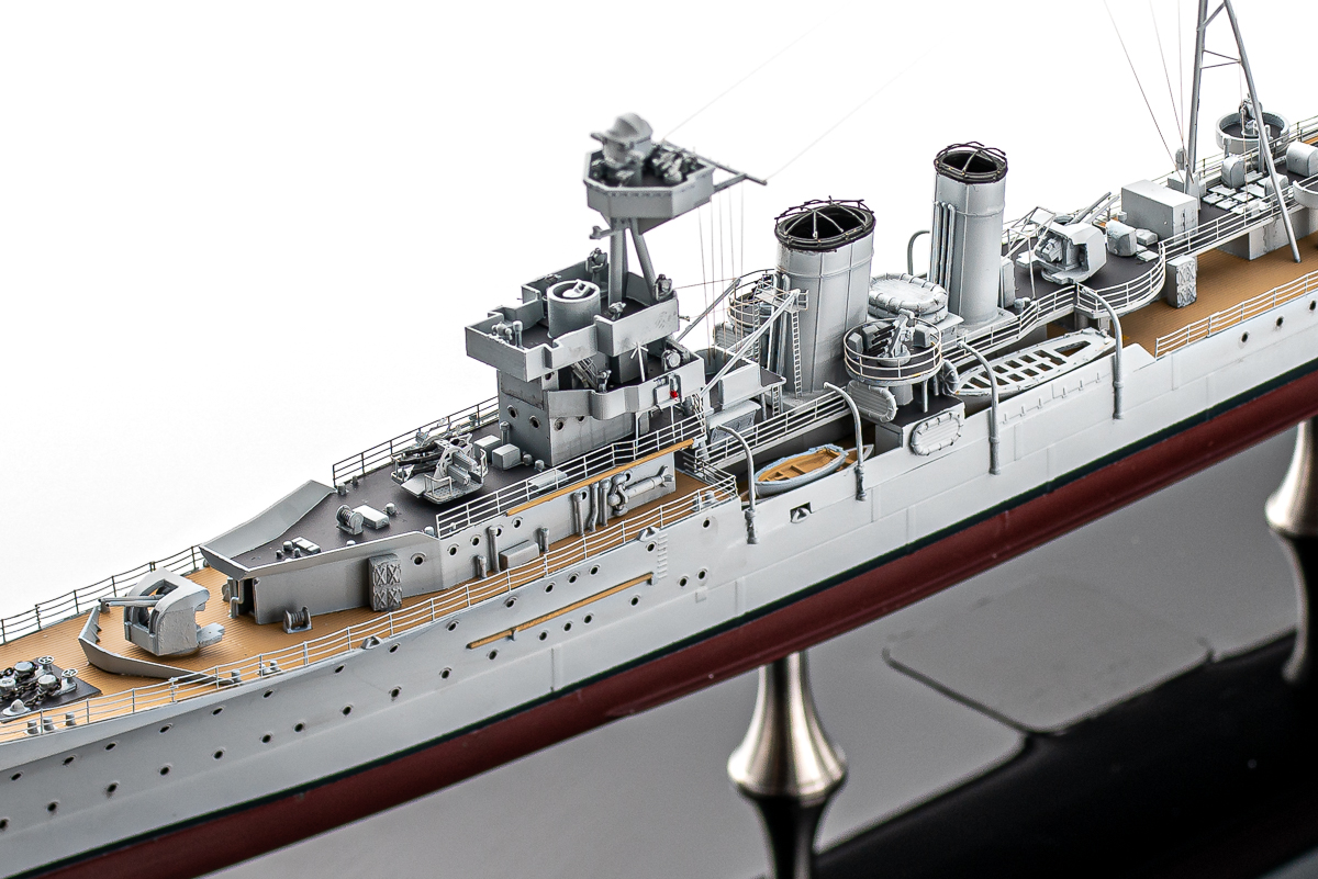 トランぺッター　1/350 イギリス海軍　軽巡洋艦　カルカッタ　完成品