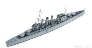 アオシマ　1/700 イギリス海軍重巡洋艦　コーンウォール　プラモデル　完成品