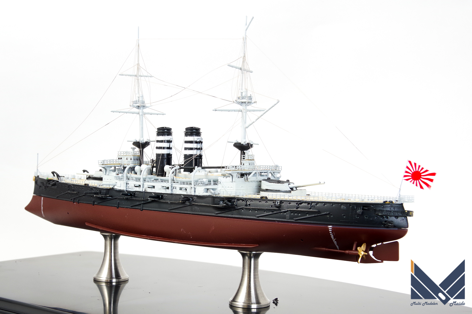 ハセガワ　1/700 日本海軍　戦艦　三笠　竣工時　フルハル　プラモデル　　完成品