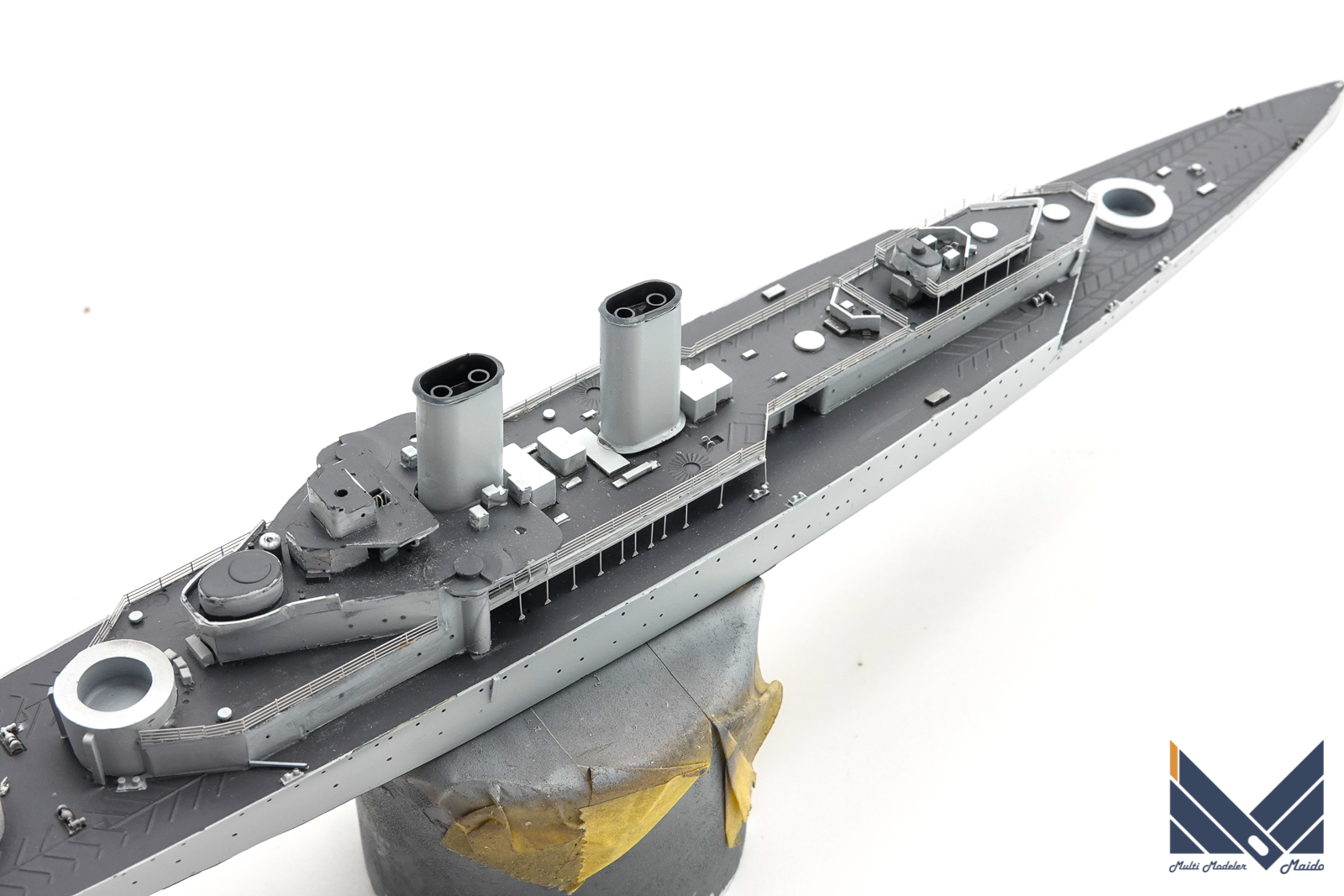 ポセイドンモデル　1/700　イギリス巡洋戦艦レナウン1917　レジンキット製作中
