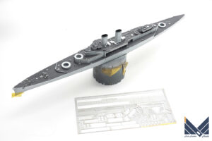 ポセイドンモデル　1/700　イギリス巡洋戦艦レナウン1917　レジンキット製作中