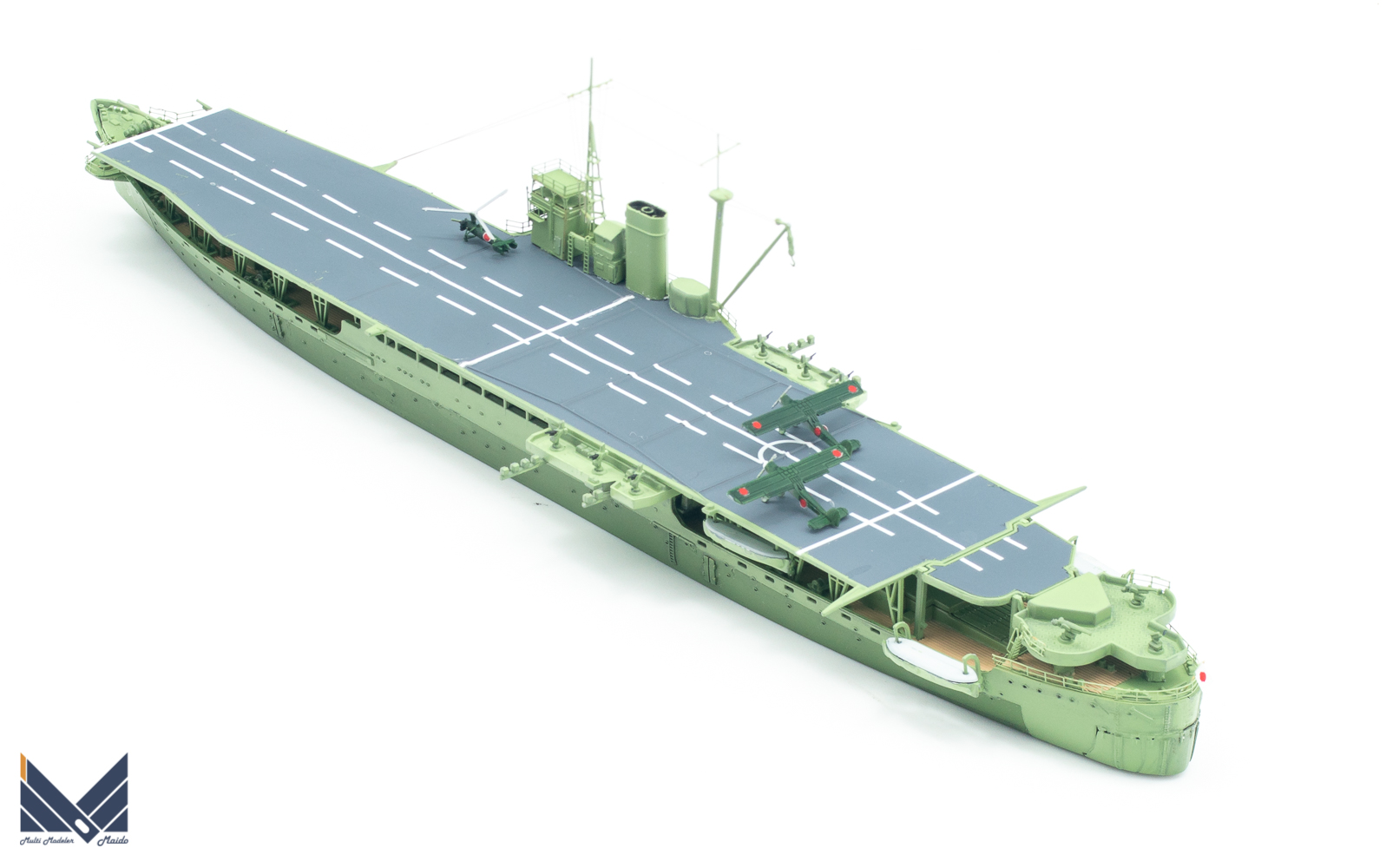 アオシマ　1/700　日本陸軍丙型特殊船　あきつ丸後期型　プラモデル　完成品