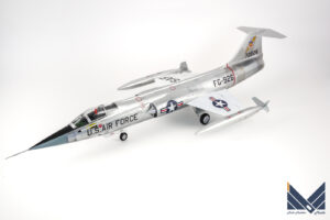 ハセガワ　1/48 F-104C　プラモデル　完成品