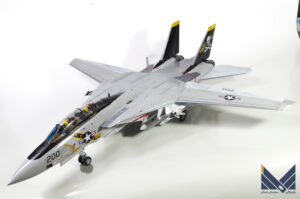 タミヤ　1/48 アメリカ海軍戦闘機　F-14A　プラモデル　完成品