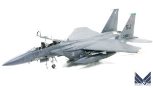 レベル　1/48 F-15E　ストライクイーグル　プラモデル　完成品