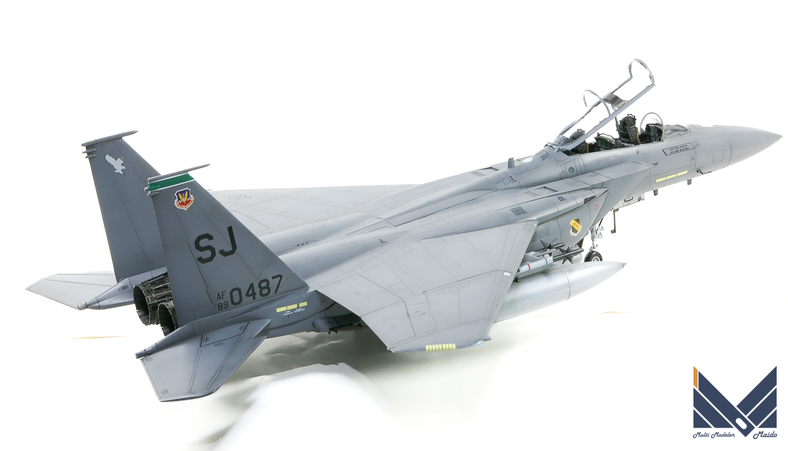 レベル　1/48 F-15E　ストライクイーグル　プラモデル　完成品