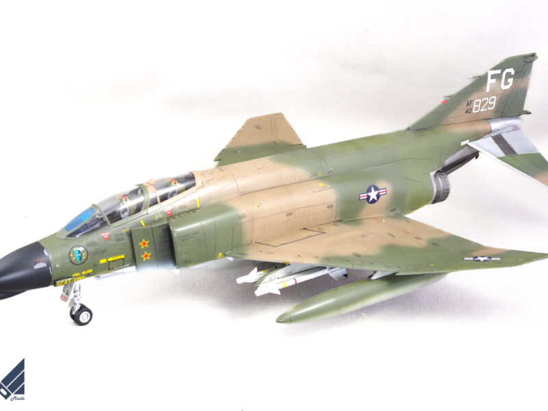 アカデミー　1/48　アメリカ空軍戦闘機F-4C　プラモデル　完成品