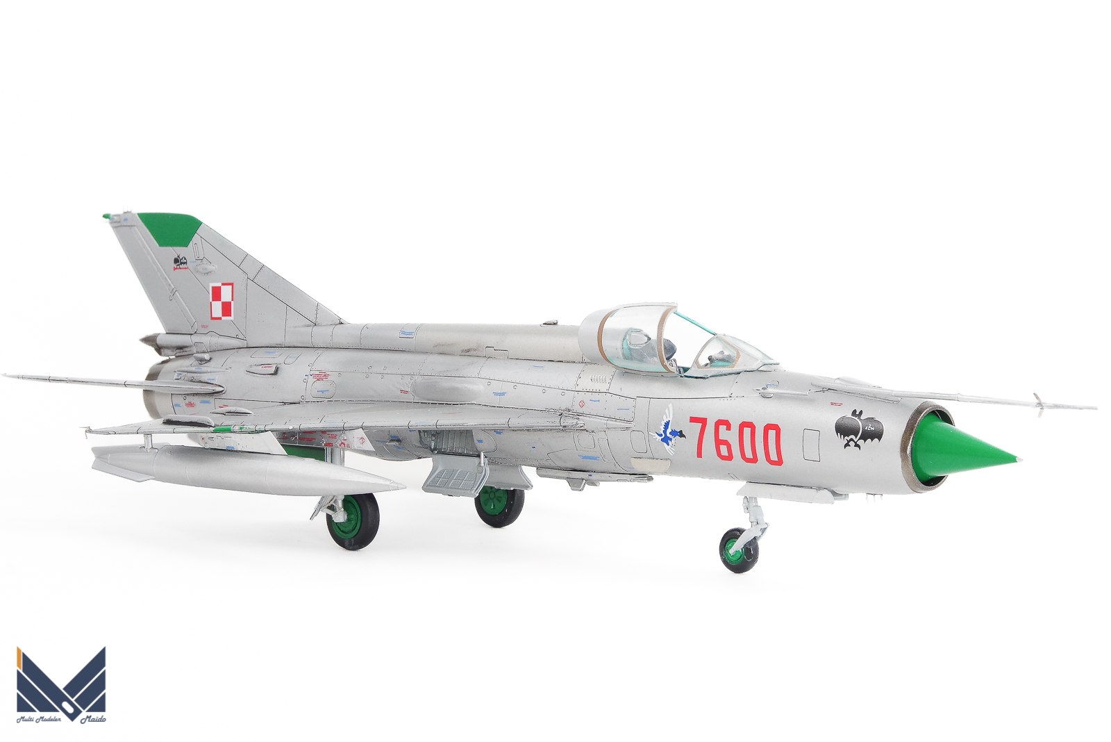 エデュアルド　1/72 MiG-21MF 　プラモデル　完成品