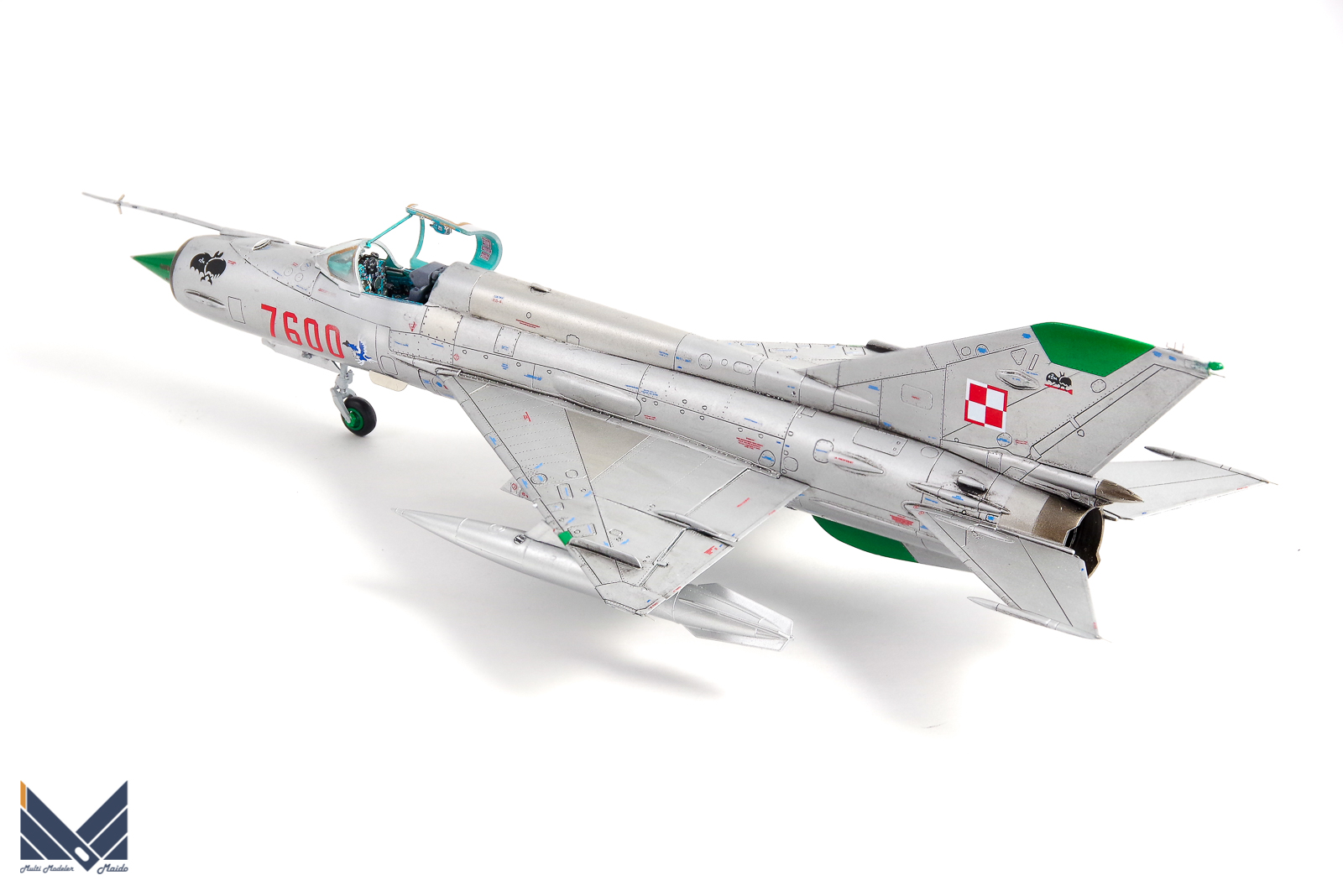 エデュアルド 1/144 MiG-21SMT 2機セット EDU4426 プラモデル tf8su2k