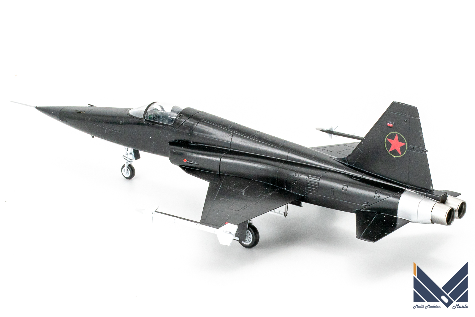 ドリームモデル 1/72 MiG-28(F-5E) 完成品DREAMMODEL 完成品- 模型工房M