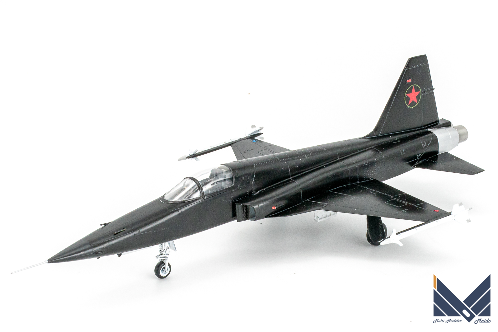 ドリームモデル 1/72 MiG-28(F-5E) 完成品DREAMMODEL 完成品- 模型工房M