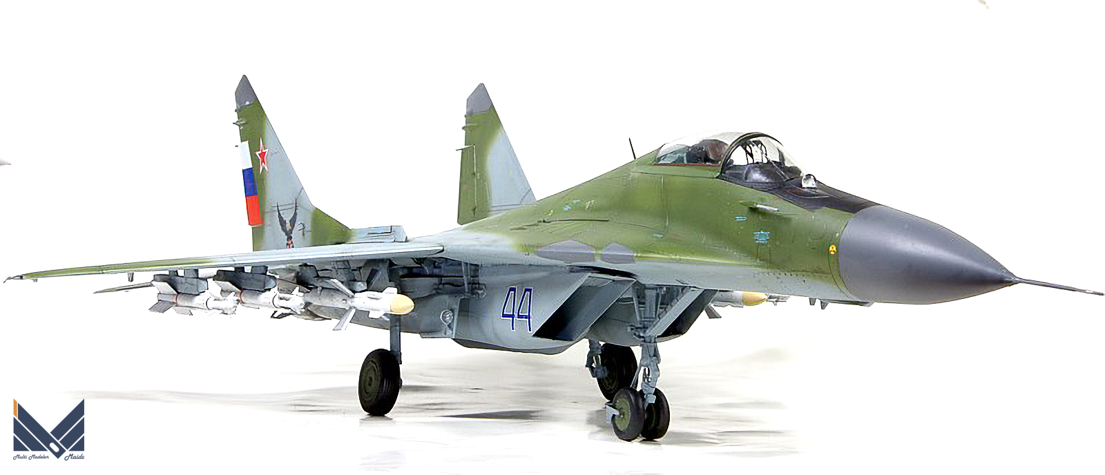 グレートウォールホビー　1/48 MiG-29A プラモデル　完成品