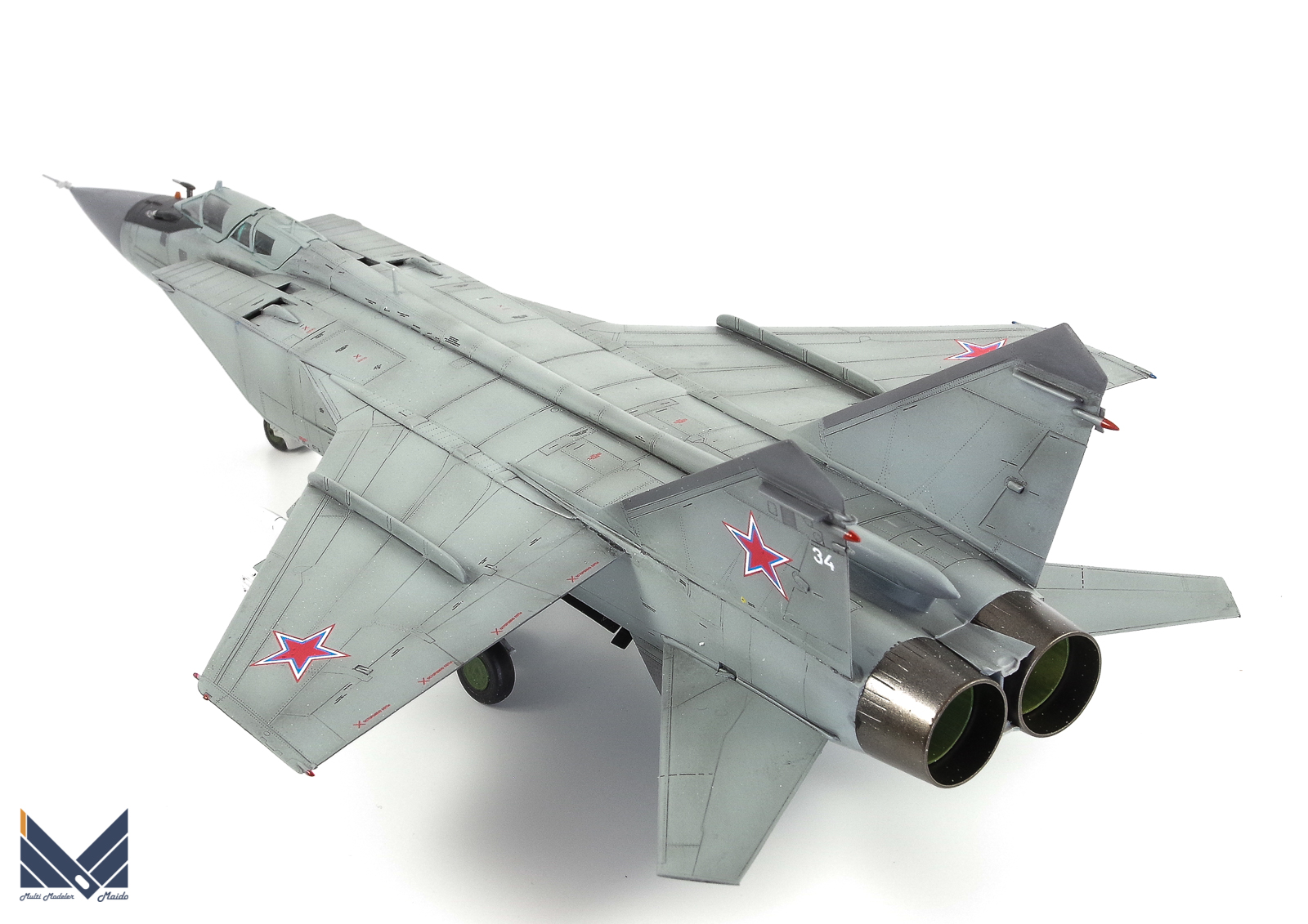 トランペッター1/72 MiG-31BM フォックスハウンド 完成品 Trumpeter 