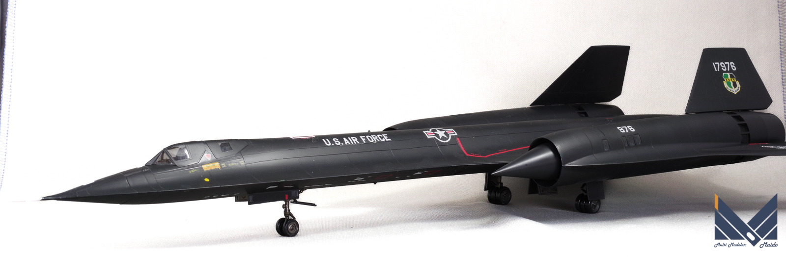 ハセガワ 1/72 アメリカ空軍 偵察機 SR-71 完成品 HASEGAWA 完成品 