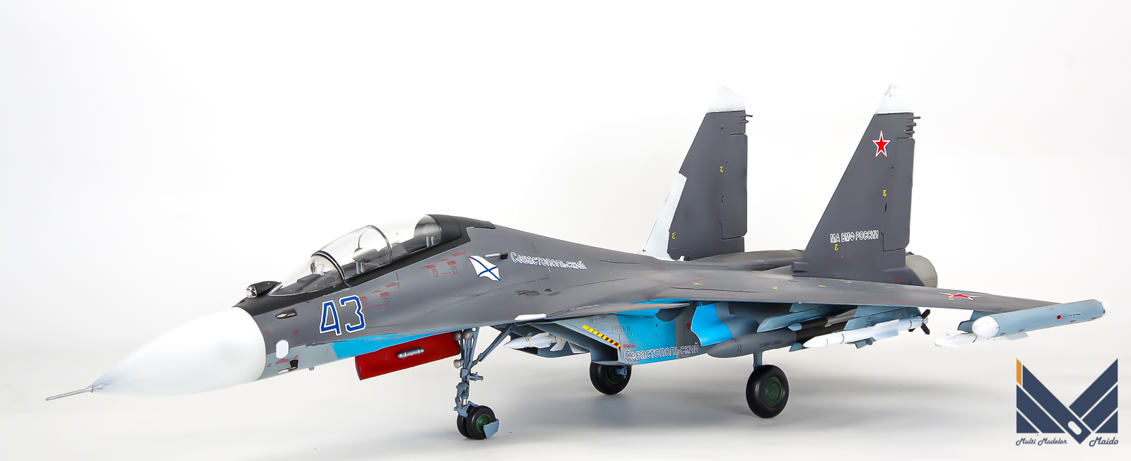 ズベズダ　1/72 Su-30SM  プラモデル　完成品