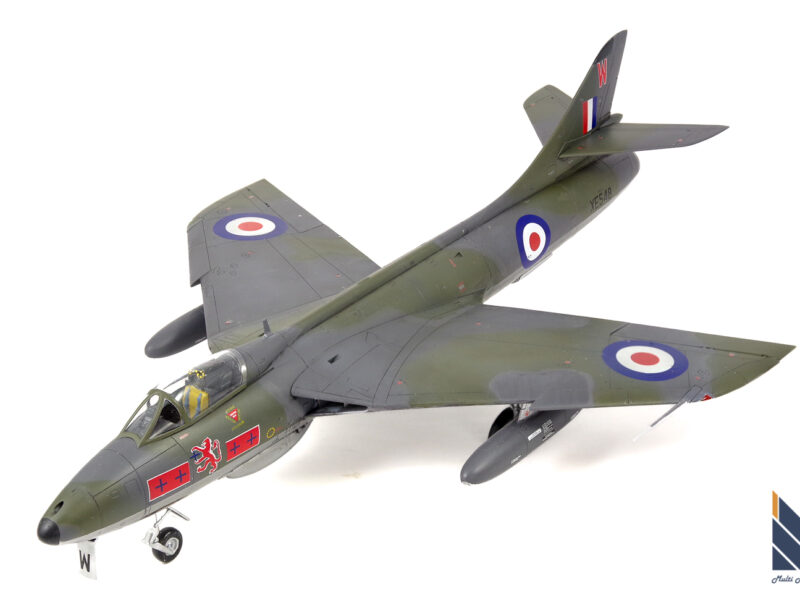 エアフィックス　1/48  イギリス空軍　ホーカー　ハンター　F6　プラモデル　完成品