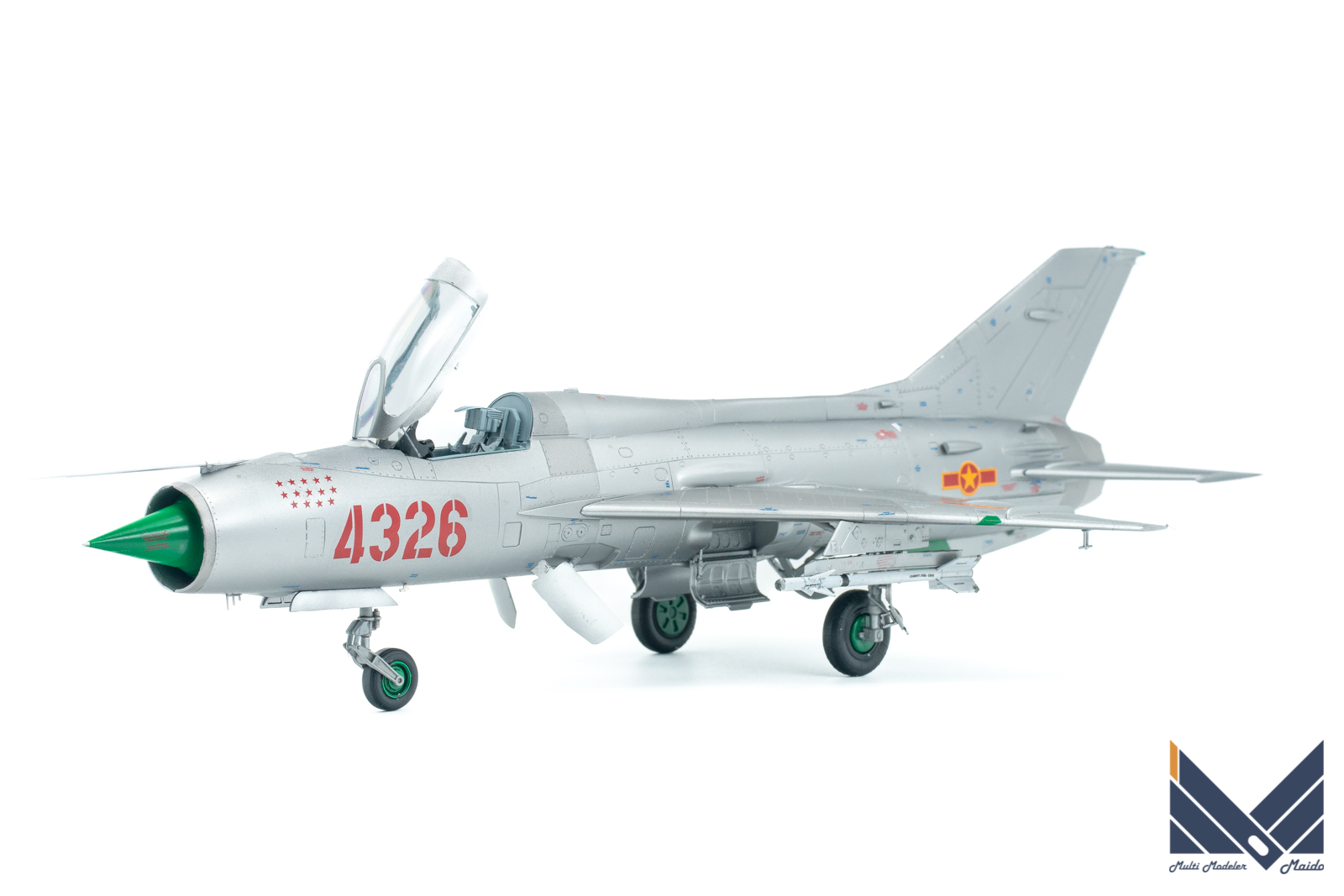 アカデミー　1/48 MiG-21PF　グエントーン　プラモデル　完成品