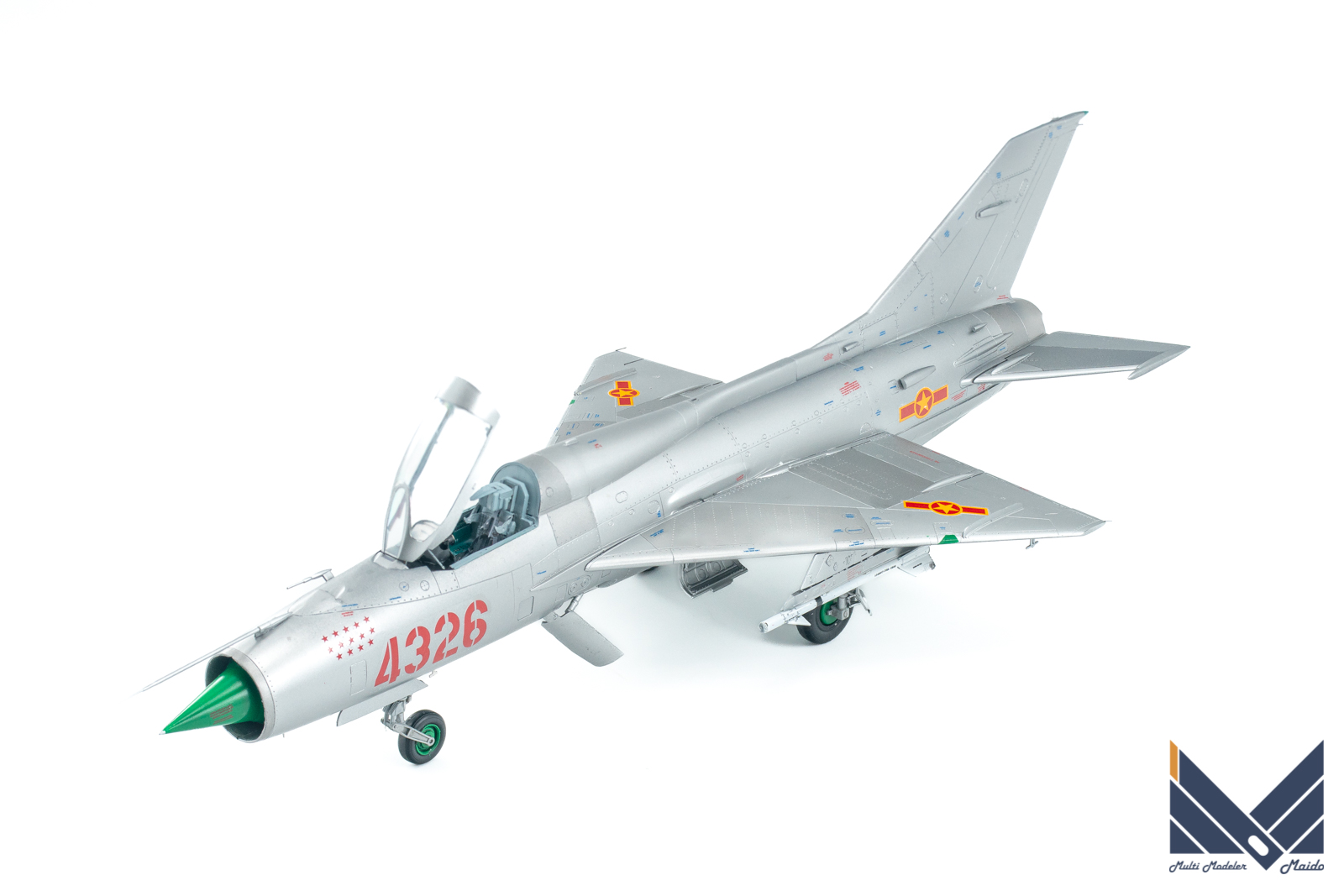 アカデミー 1/48 北ベトナム空軍 MiG-21PF グエントーン 完成品 