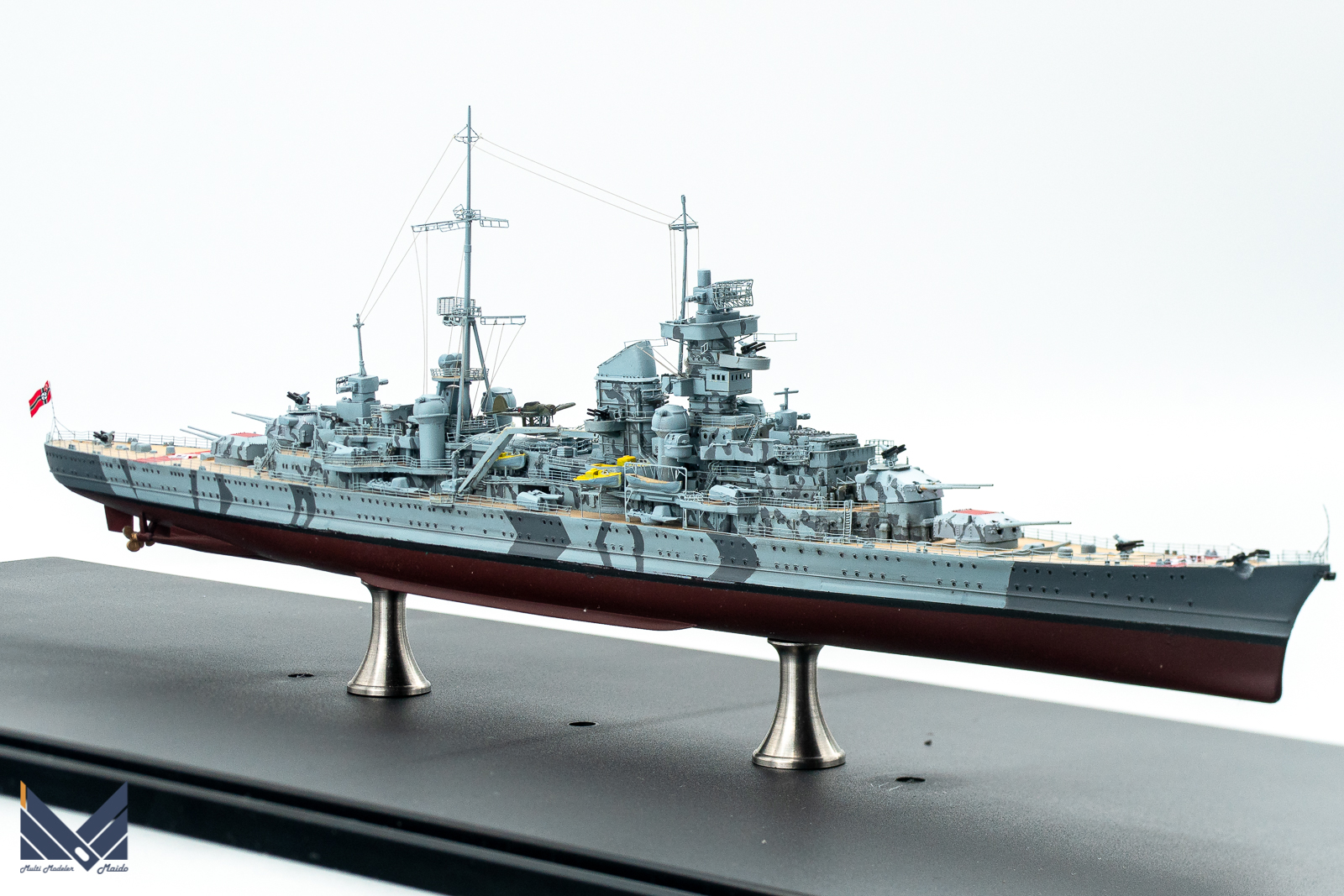 ピットロード／トランぺッター　1/700　ドイツ海軍重巡洋艦　プリツンオイゲン1942 　チャンネルダッシュ　プラモデル　完成品