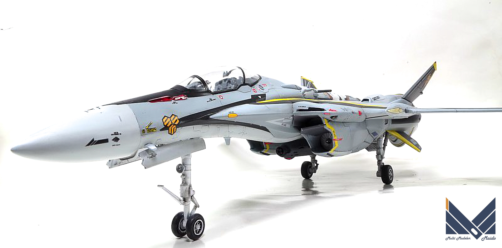 キャラクター模型完成品 ハセガワ 1/72 VF-25S メサイア オズマ機