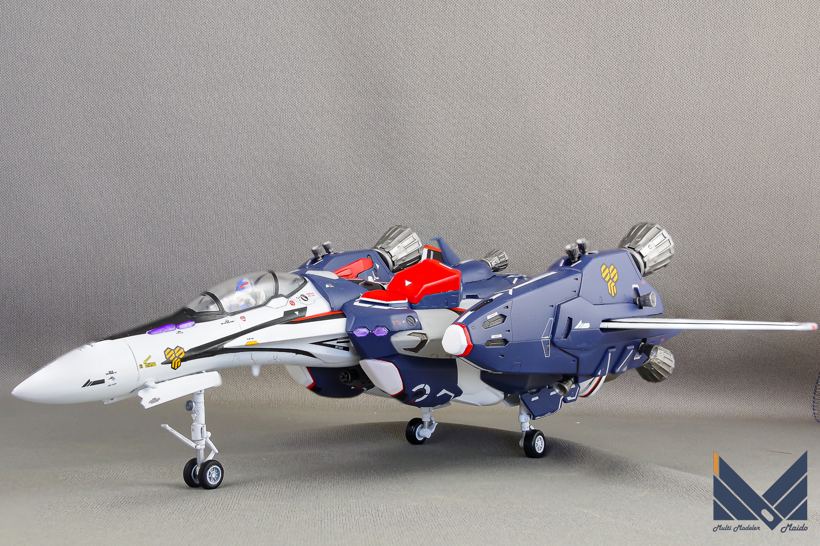 ハセガワ 1/72 VF25 メサイア バルキリー アルト機 完成品 - 模型 ...