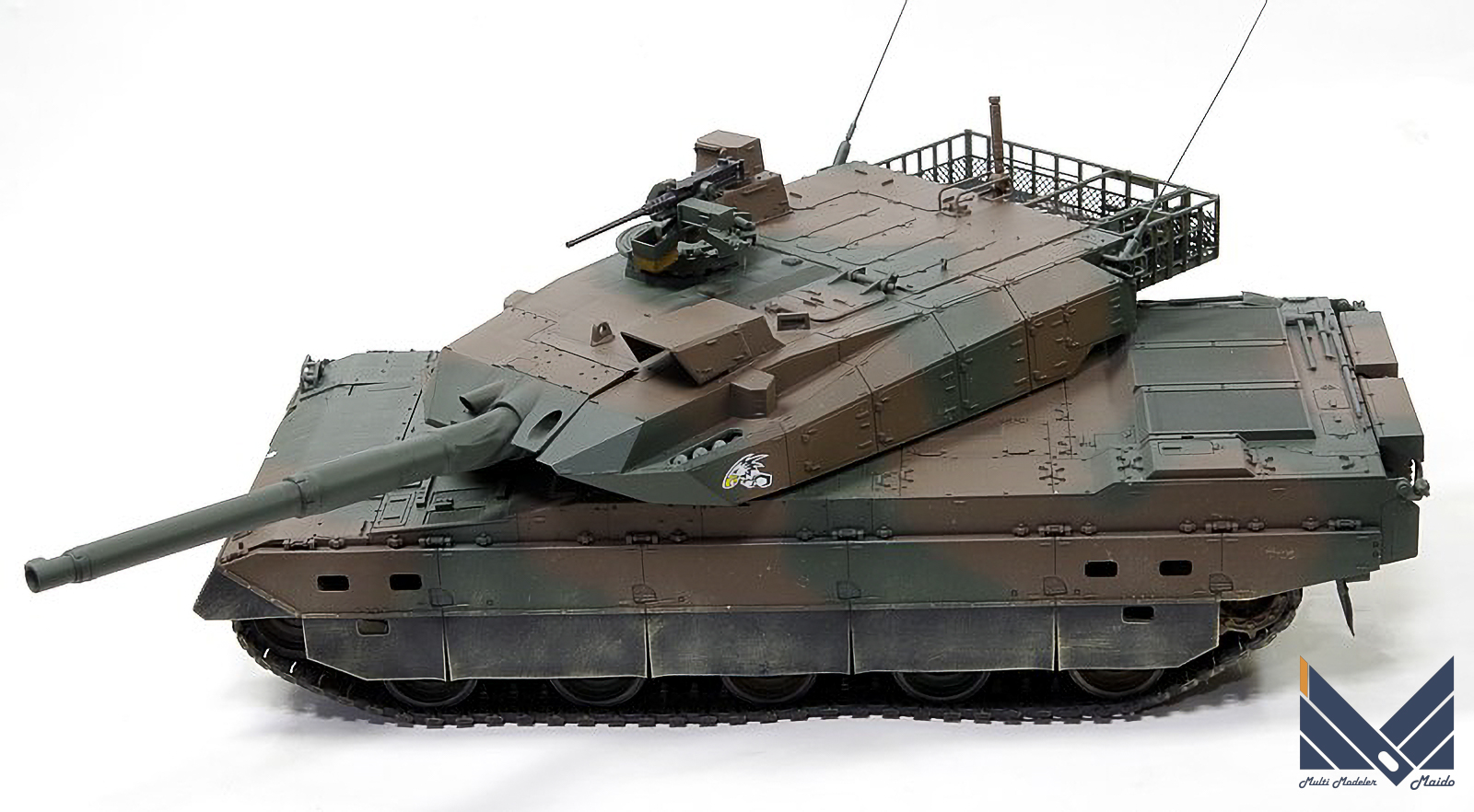 定番最新品陸上自衛隊10式戦車 1/35完成品。 完成品