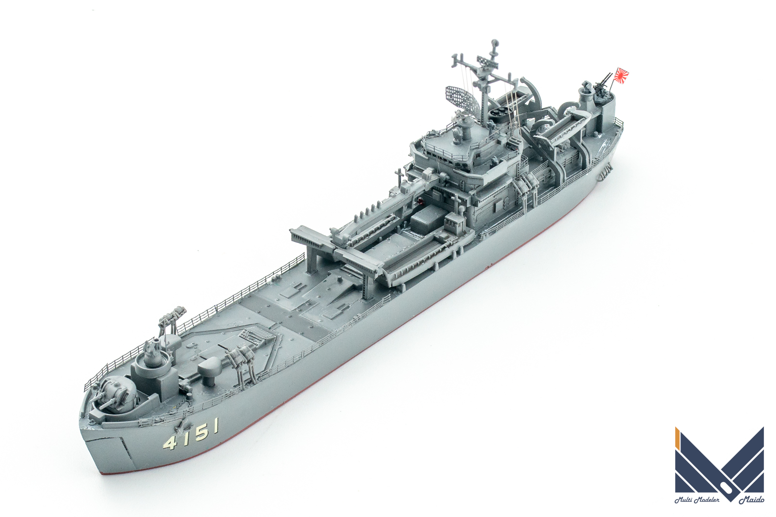 ピットロード　1/700　海上自衛隊　輸送艦　みうら　プラモデル　完成品