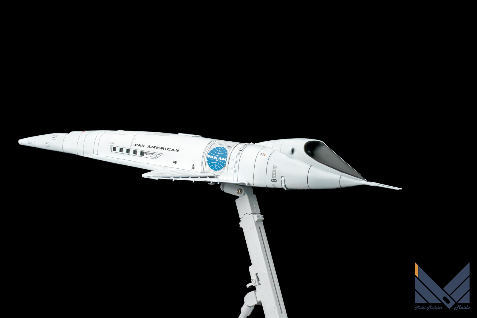 メビウスモデル　1/144　2001年宇宙の旅　スペースクリッパー　オリオン号　プラモデル　完成品