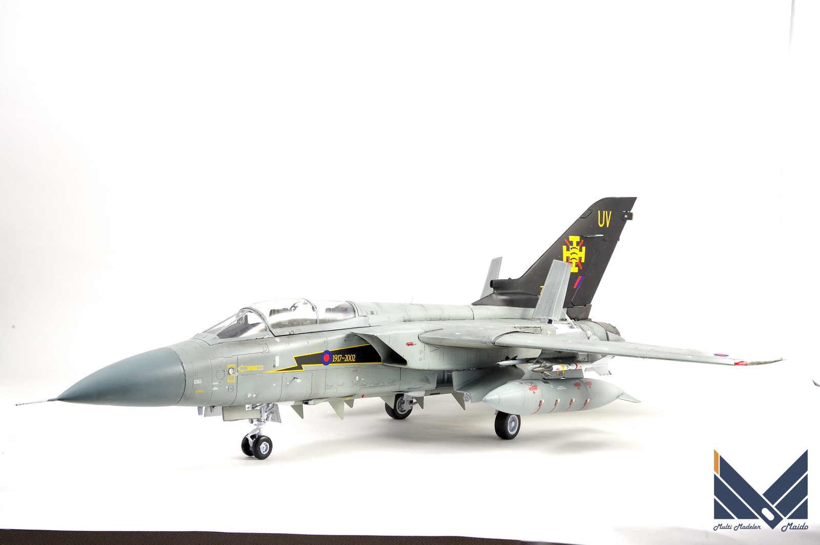 ドイツレベル 1/48 トーネードF.3 完成品 Revell Tornado ADV 完成品