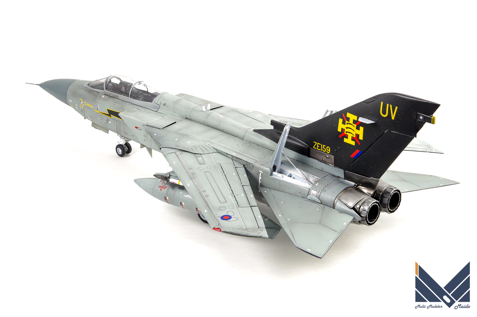 ドイツレベル 1/48 トーネードF.3 完成品 Revell Tornado ADV 完成品