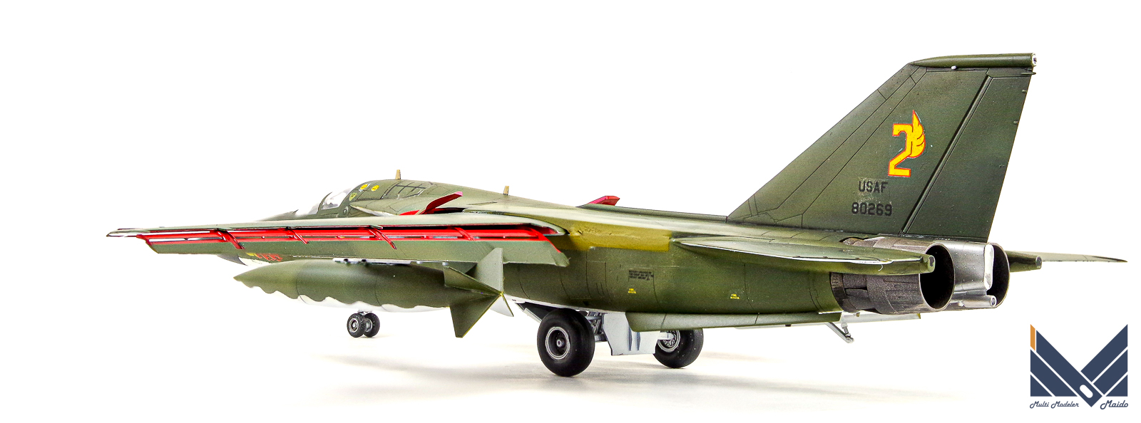 ハセガワ 1/72 FB-111A 完成品 HASEGAWA飛行機模型完成品 - 模型工房M