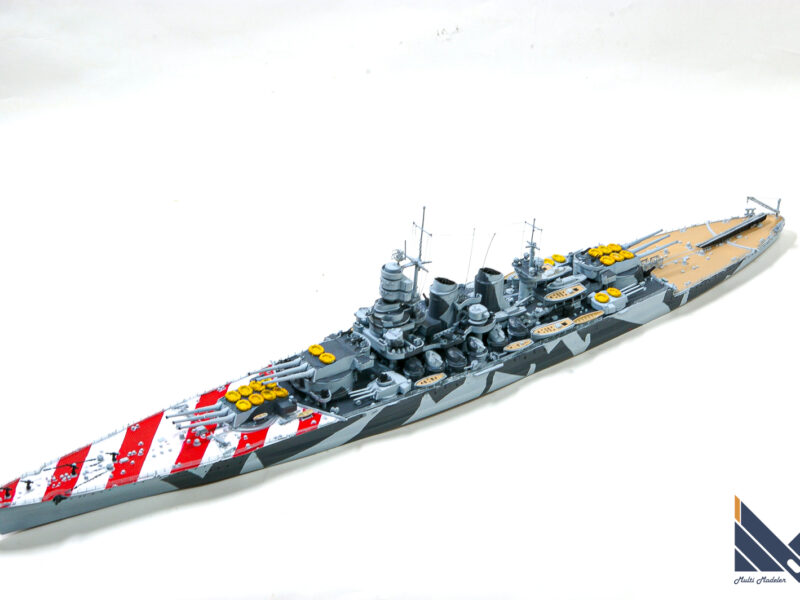 ピットロード／トランぺッター　1/700　イタリア戦艦　ローマ　プラモデル　完成品