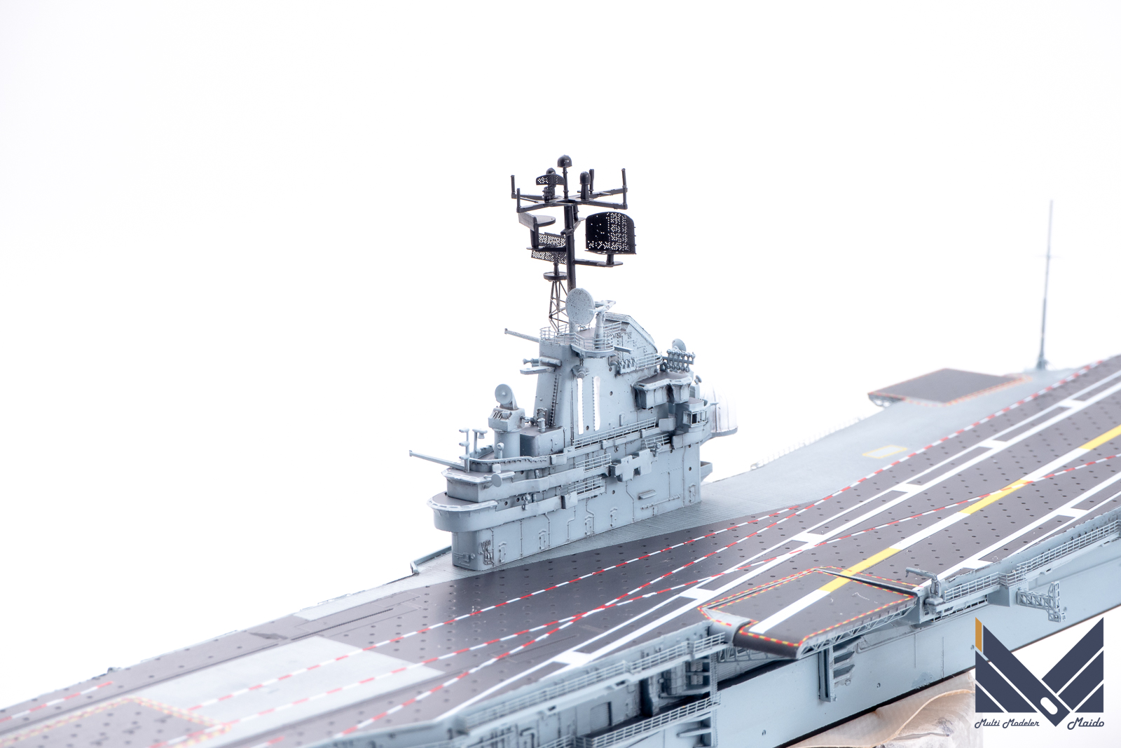 トランペッター 1/700 CVS-11 イントレピッド 製作４ 本体完成 USS 