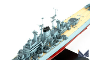 ベリーファイアモデル　1/350　アメリカ海軍重巡洋艦　セーラム　プラモデル　製作中