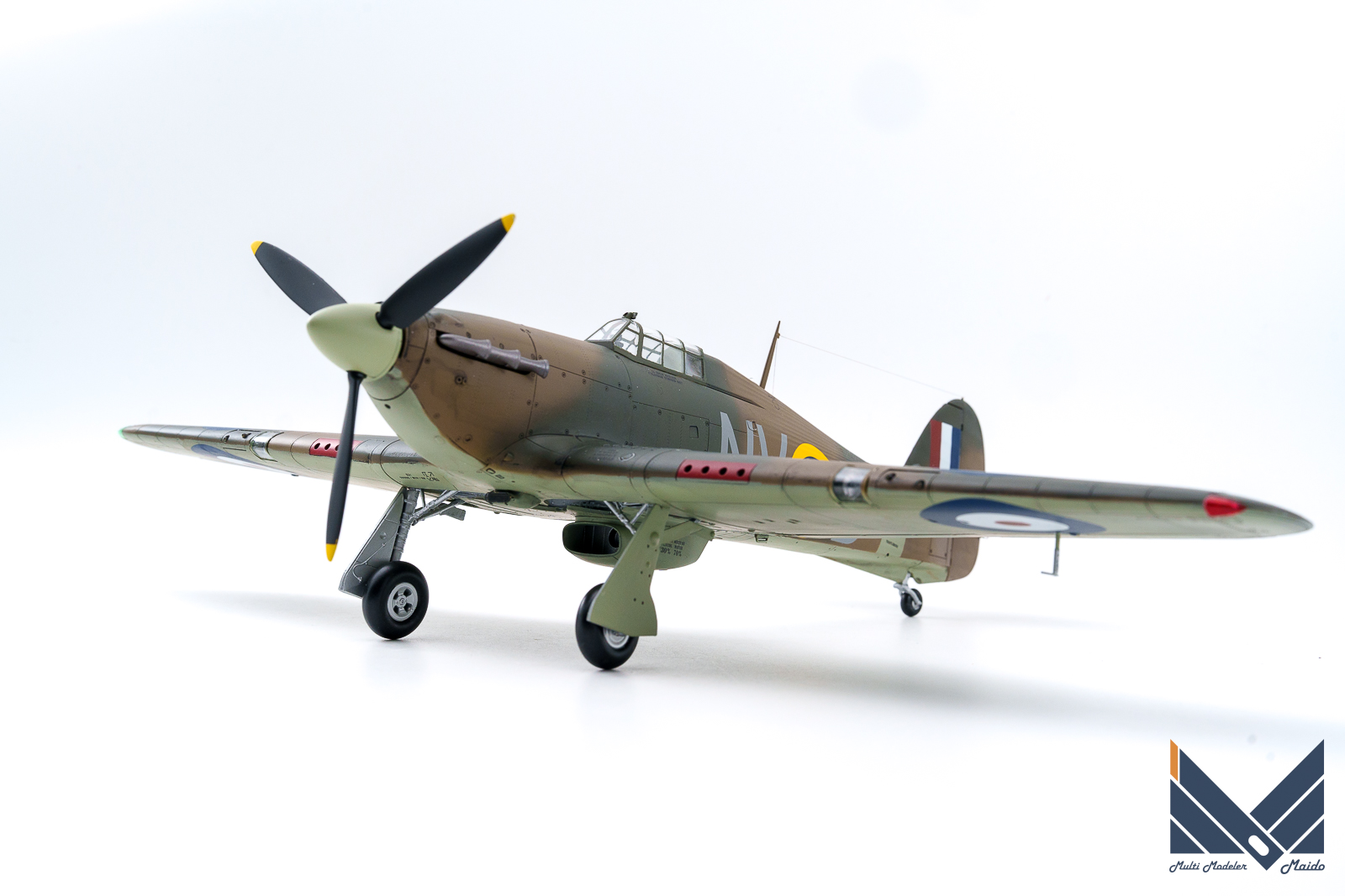 レベル 1/32 イギリス空軍 ホーカー ハリケーンMk.Ⅱ 完成品Hawker 