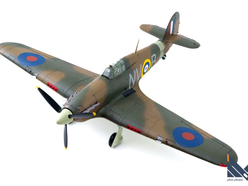 ドイツレベル　1/32　イギリス空軍　戦闘機　ホーカーハリケーン　プラモデル　完成品