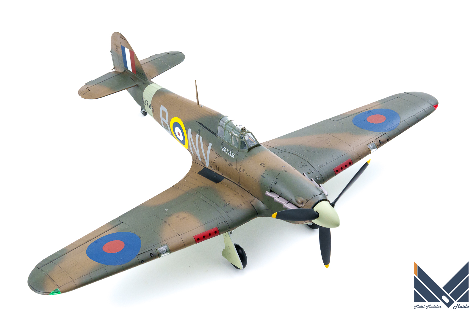 ドイツレベル　1/32　イギリス空軍　戦闘機　ホーカーハリケーン　プラモデル　完成品