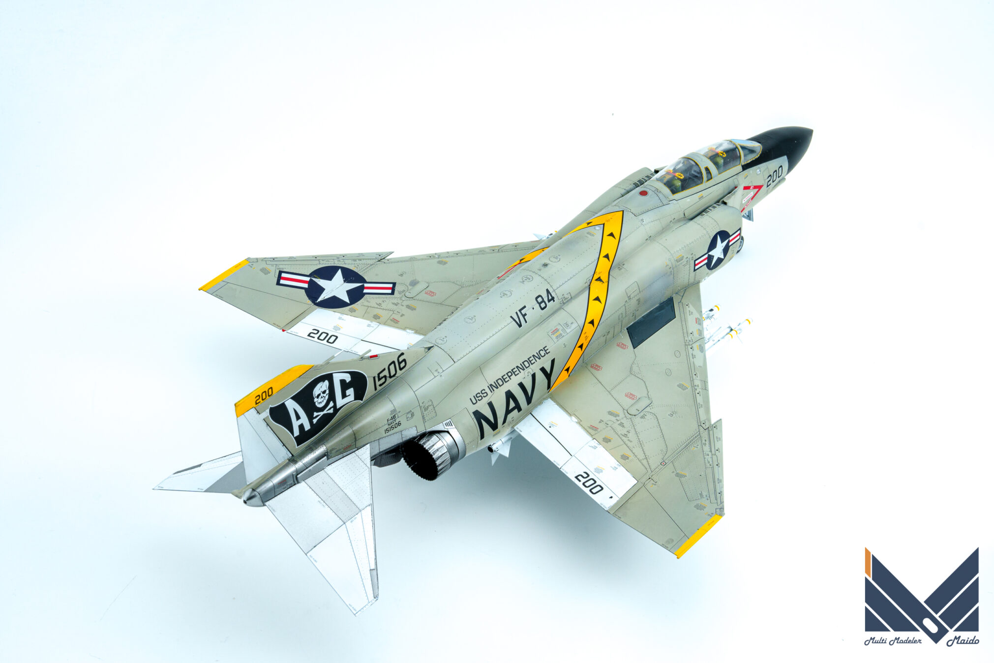 タミヤ　1/48 F-4B　ファントムⅡ　VF-84 1965　プラモデル　完成品