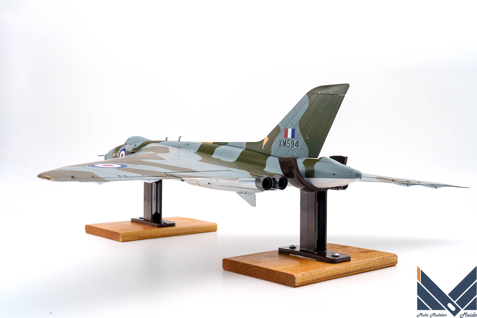 エアフィックス　1/72　イギリス空軍　アブロ　バルカン　プラモデル　完成品