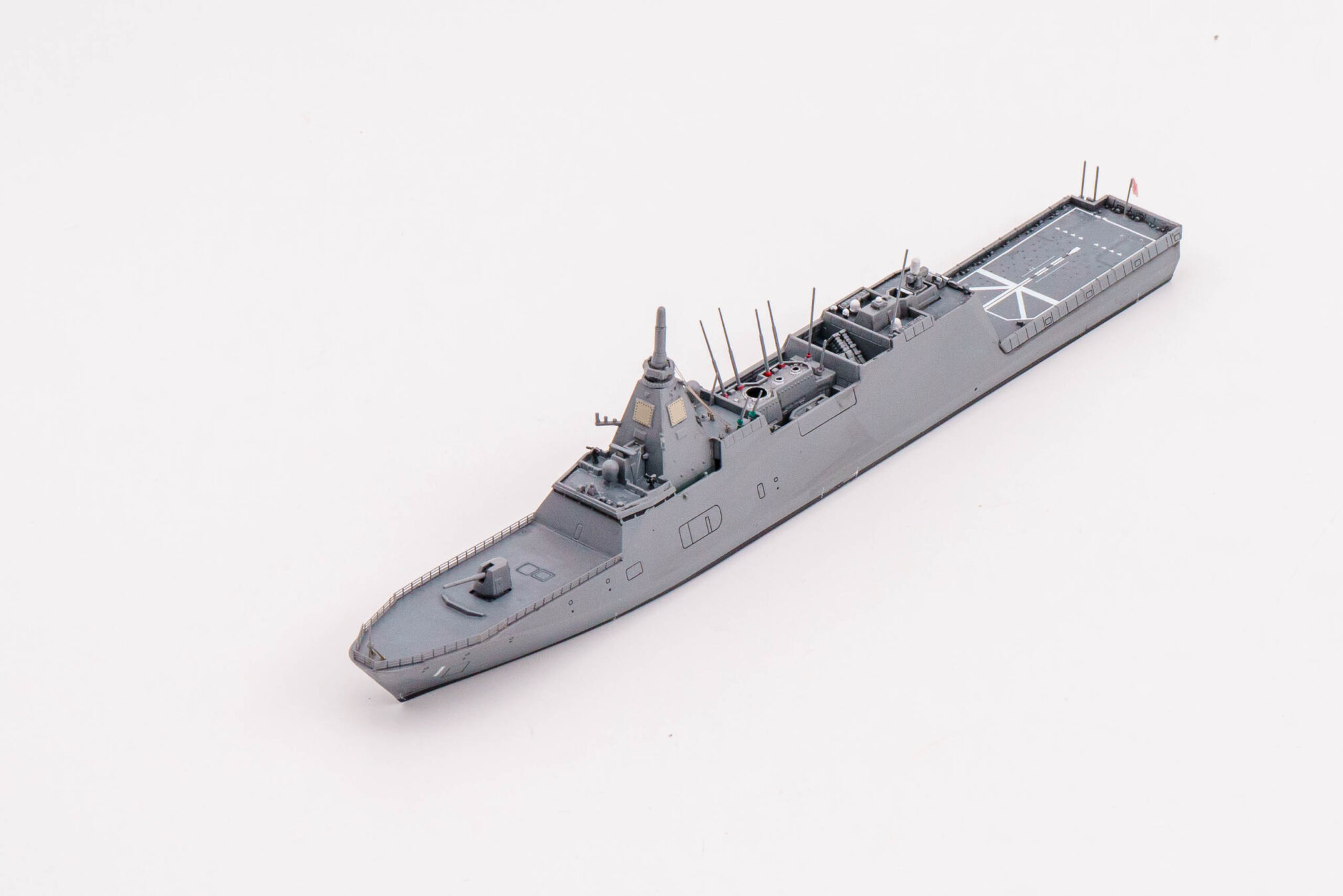 タミヤ　1/700　海上自衛隊　護衛艦　もがみ　プラモデル　完成品
