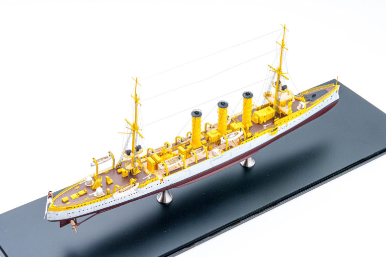 ドイツレベル 1/350 ドイツ軽巡洋艦エムデン Emden Revell - 模型工房M