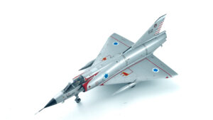 スペシャルホビー　1/72 ミラージュⅢCJ　プラモデル完成品