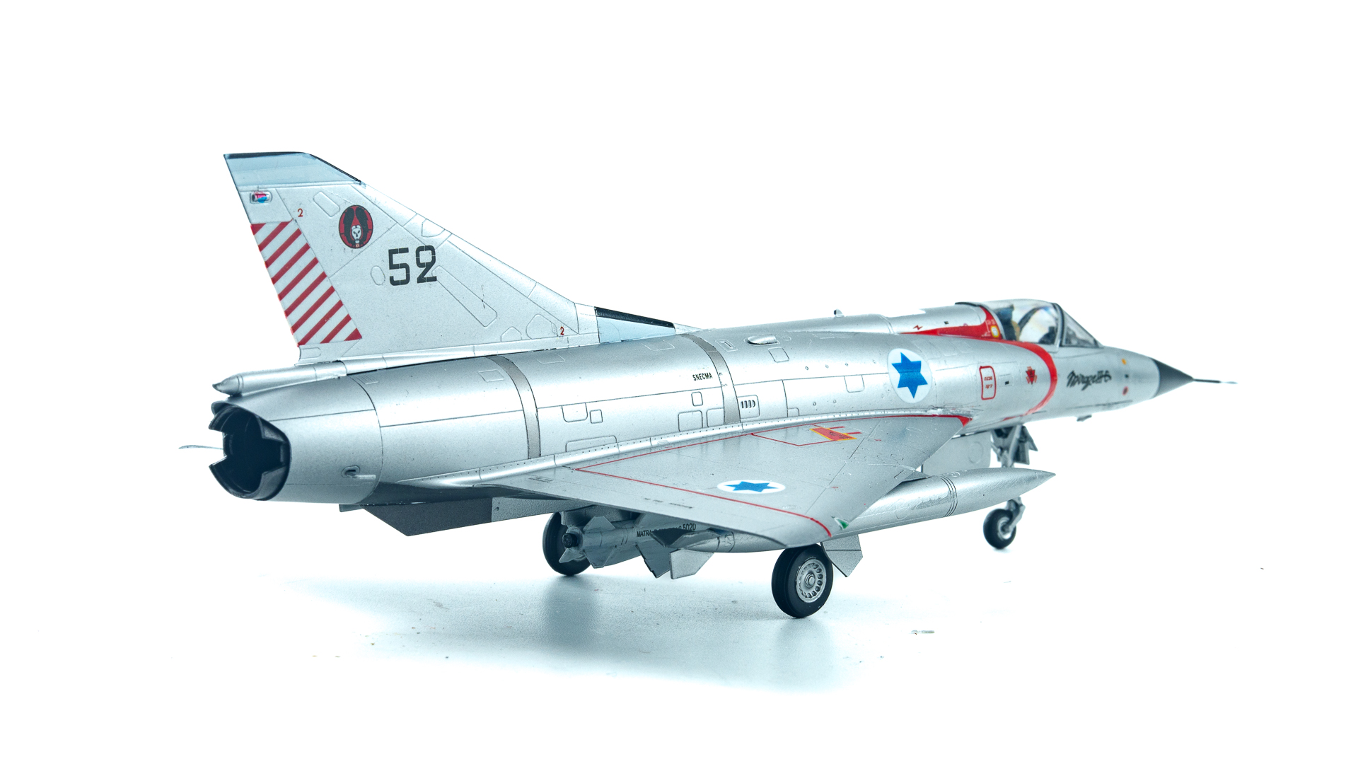 スペシャルホビー　1/72 ミラージュⅢCJ　プラモデル完成品